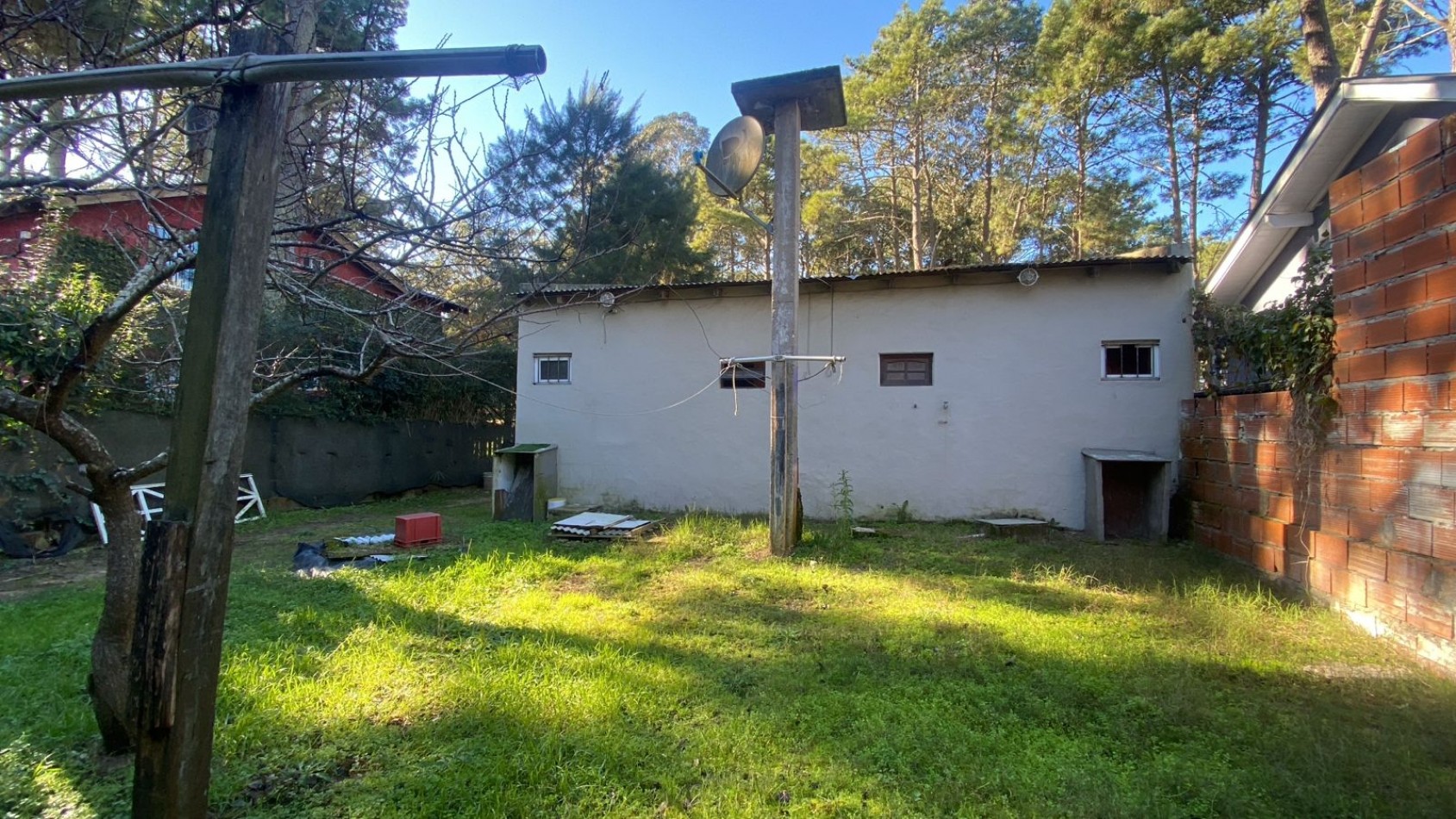 CASA EN OPORTUNIDAD, CON 2 DUPLEX A TERMINAR ,OSTENDE