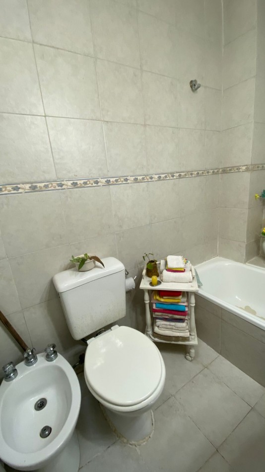 Monoambiente en Pinamar centro.