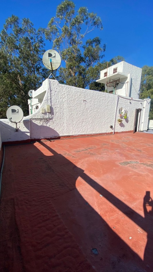 Monoambiente en Pinamar centro.