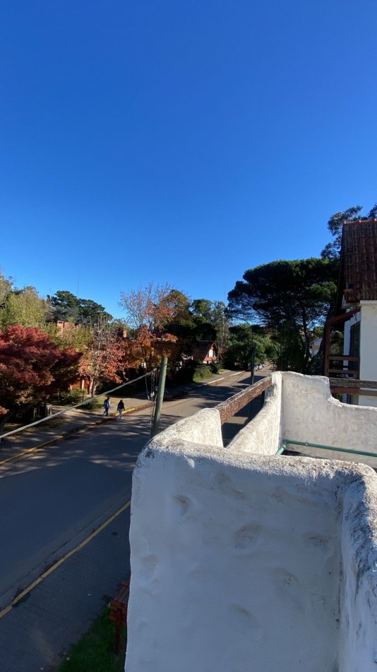 Monoambiente en Pinamar centro.