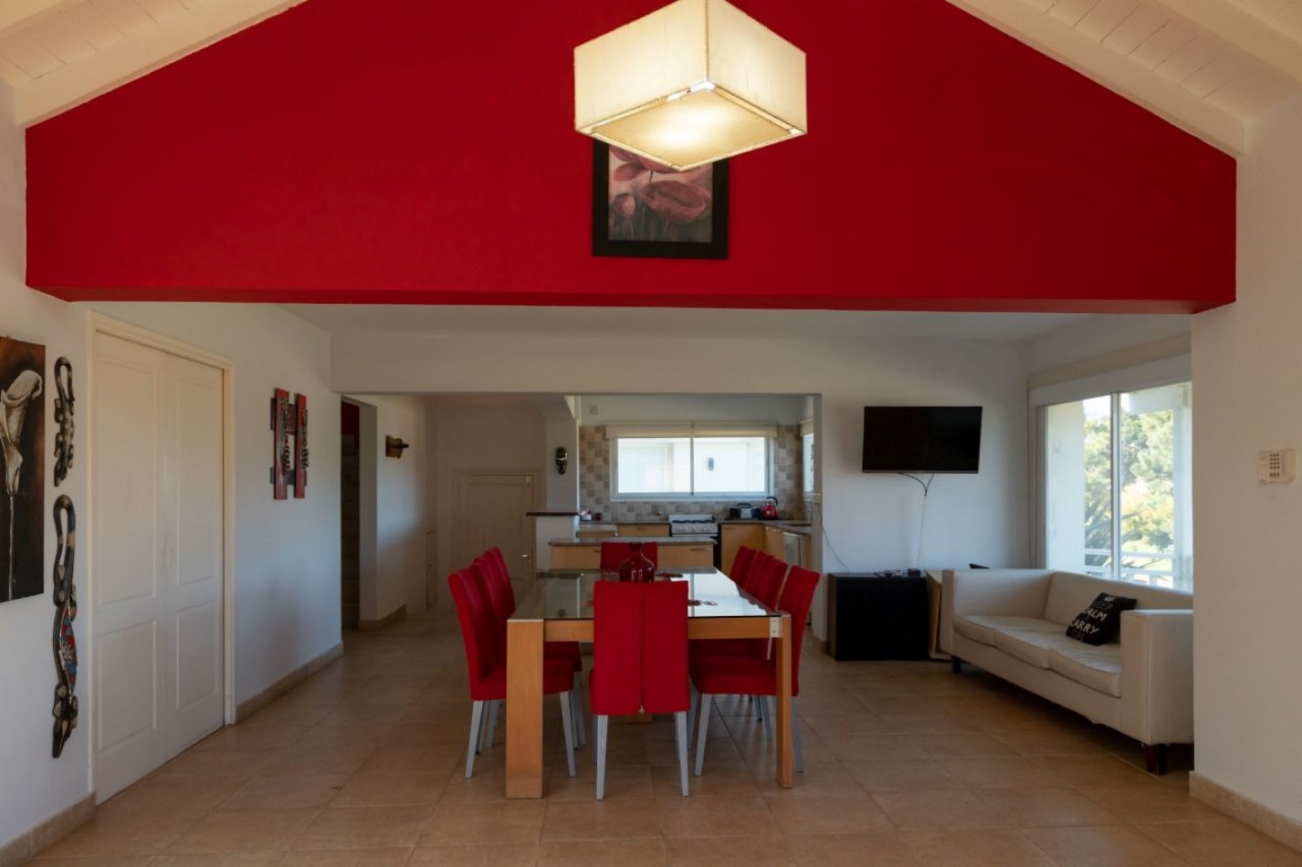 CASA EN PINAMAR NORTE, AVENIDA LIBERTADOR.