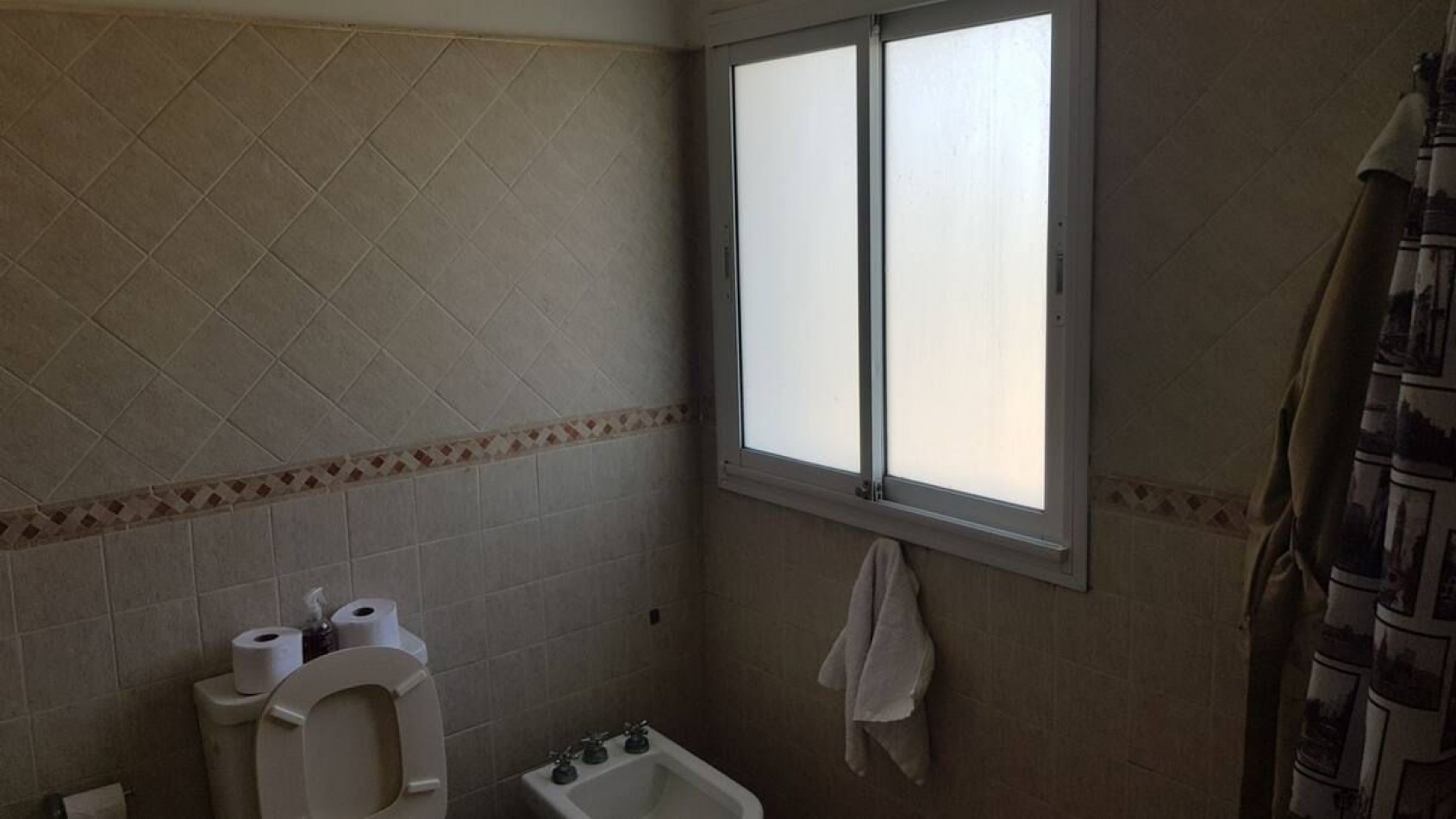 CASA EN PINAMAR NORTE, AVENIDA LIBERTADOR.