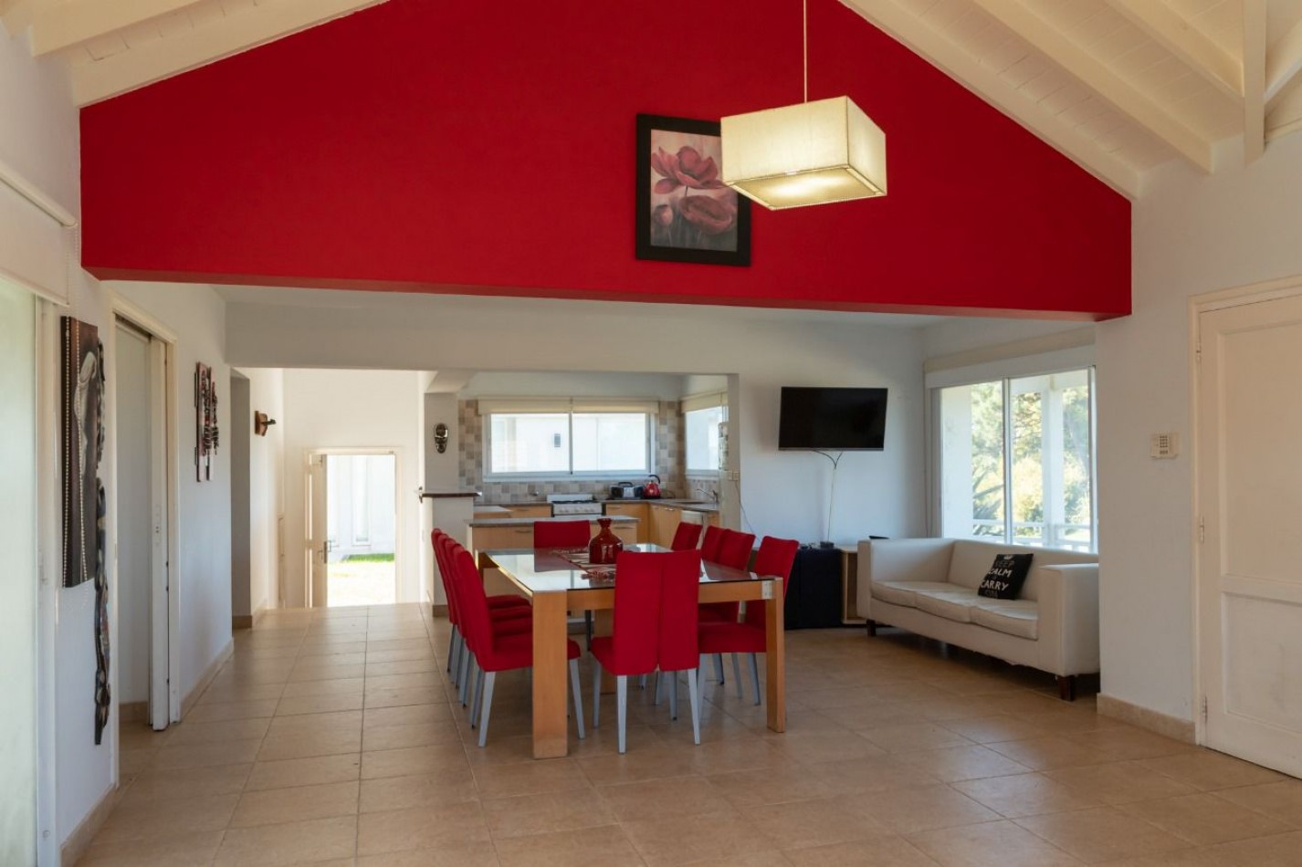 CASA EN PINAMAR NORTE, AVENIDA LIBERTADOR.