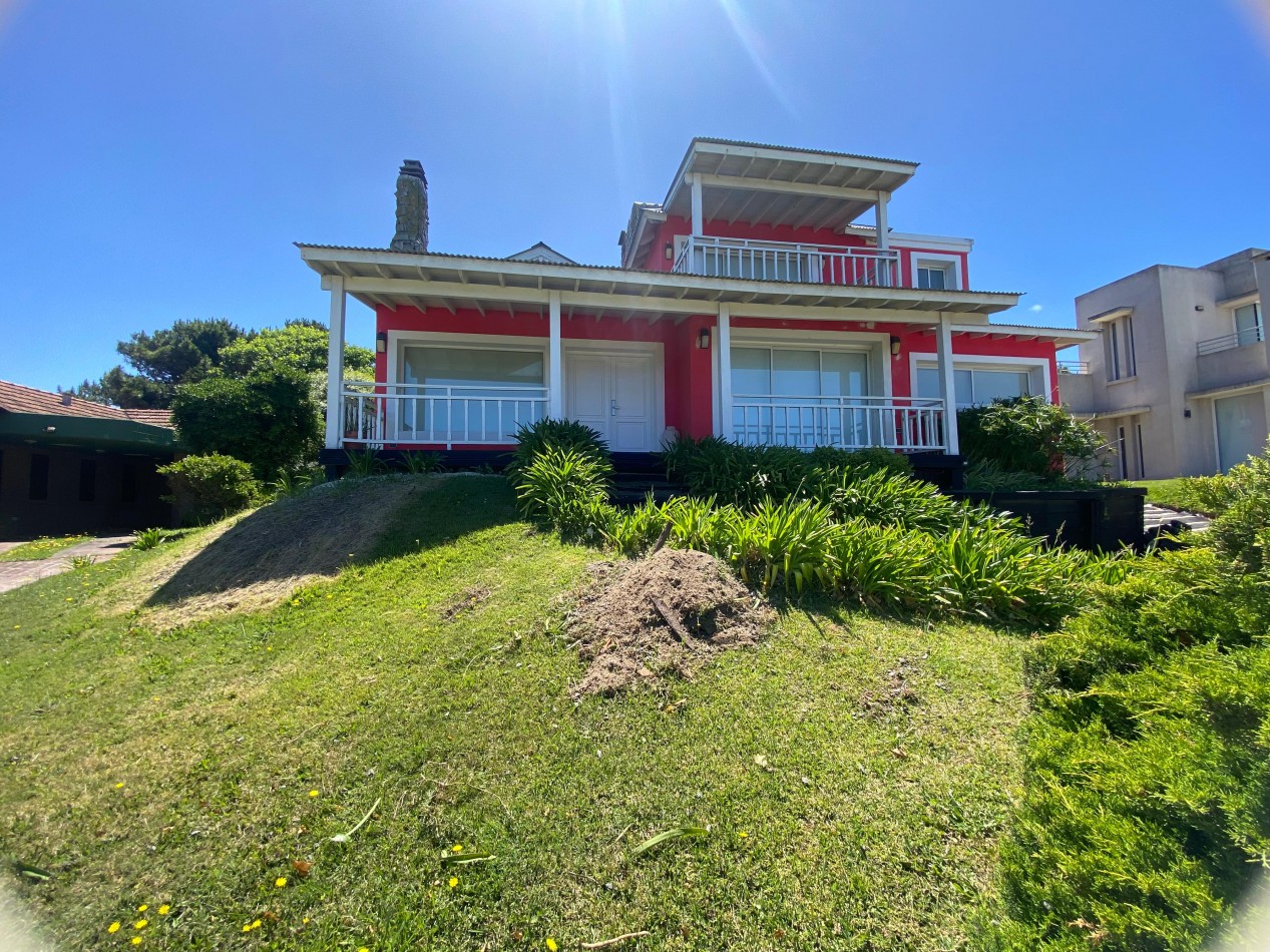 CASA EN PINAMAR NORTE, AVENIDA LIBERTADOR.