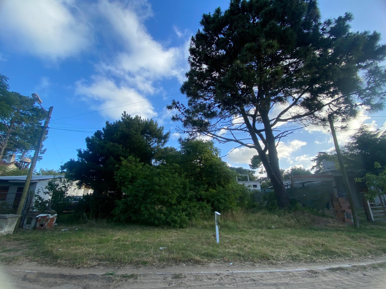 Lote en Valeria del Mar (525 M2).