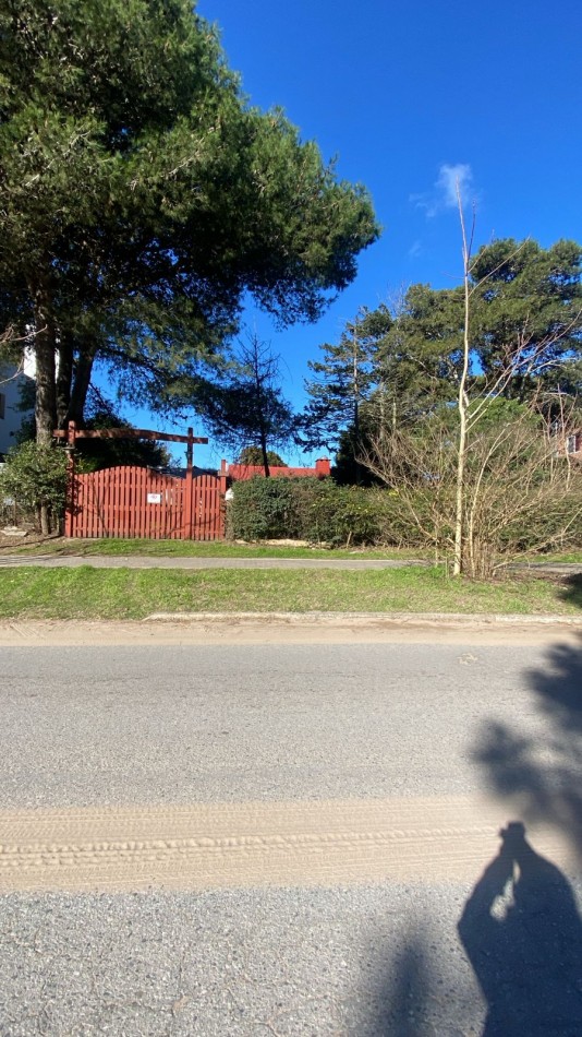 TERRENO MULTIFAMILIAR EN AVENIDA INTERMEDANOS, PINAMAR