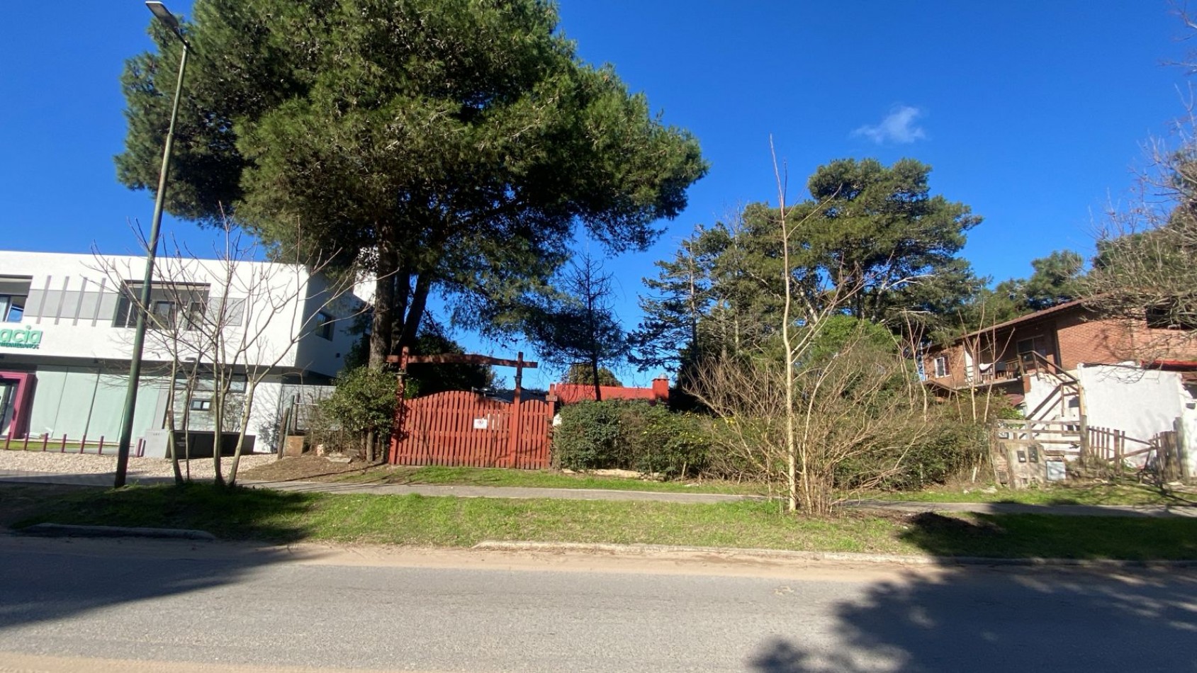 TERRENO MULTIFAMILIAR EN AVENIDA INTERMEDANOS, PINAMAR