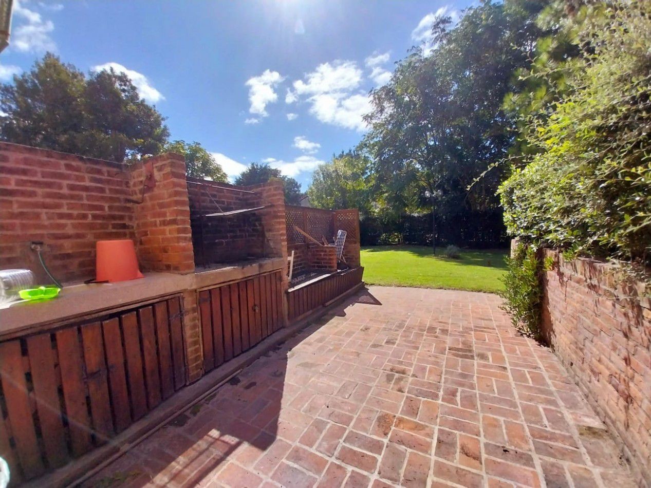 Venta de triplex en Pinamar - excelente ubicacion a metros de Av. Bunge.