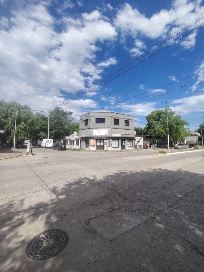 Departamento en Gral madariaga, sobre avenida principal