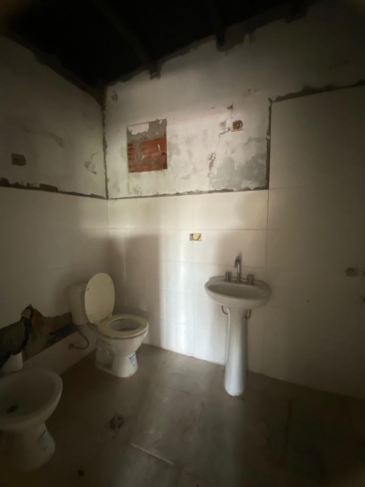 Departamento en Gral madariaga, sobre avenida principal