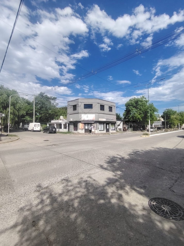 Departamento en Gral madariaga, sobre avenida principal