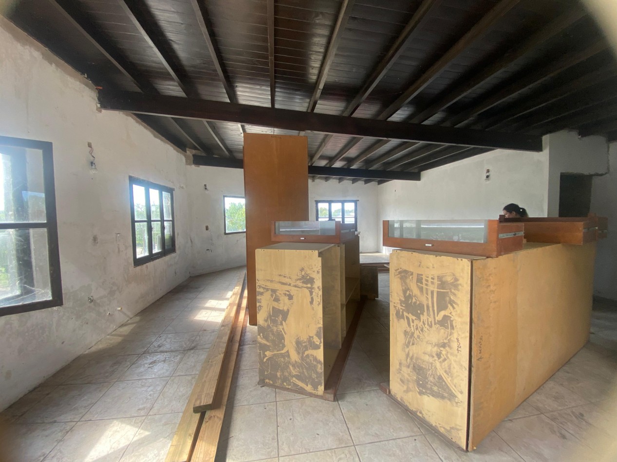 Departamento en Gral madariaga, sobre avenida principal