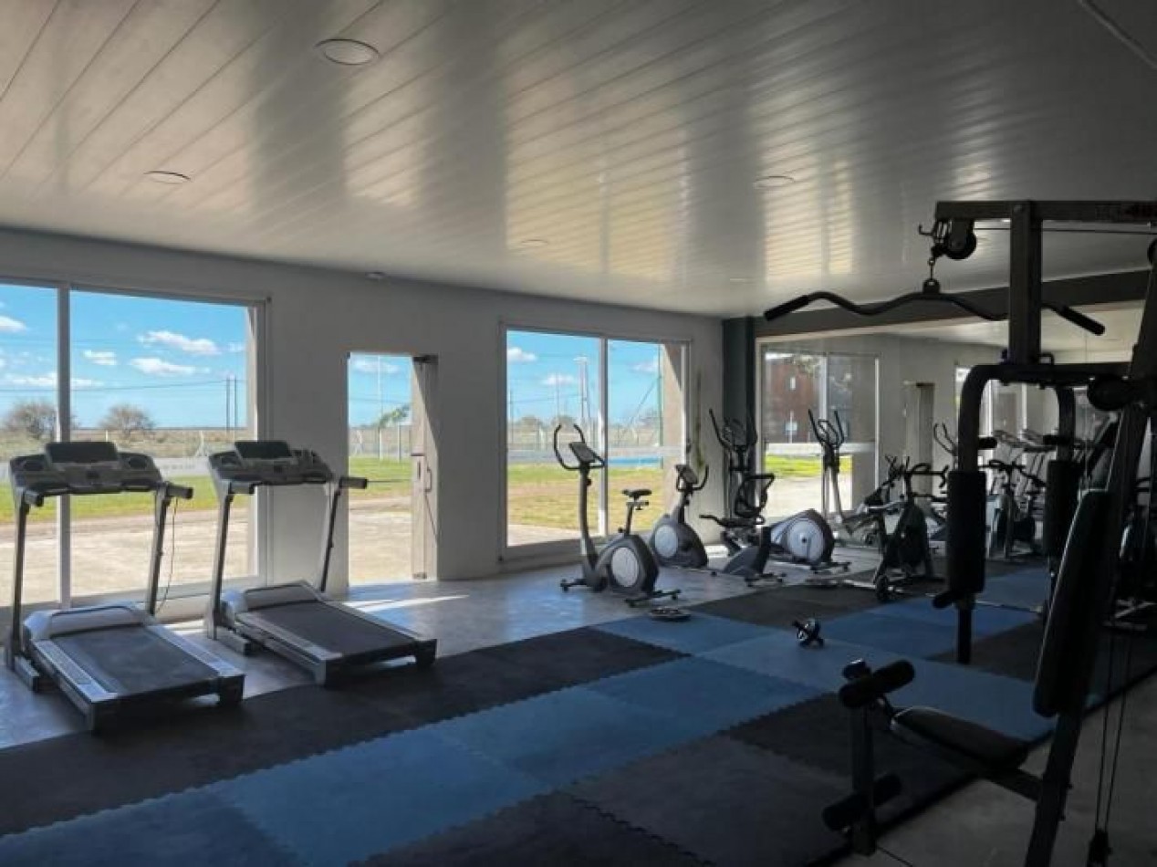 Lote en el country "La Victoria", ubicado en General Madariaga