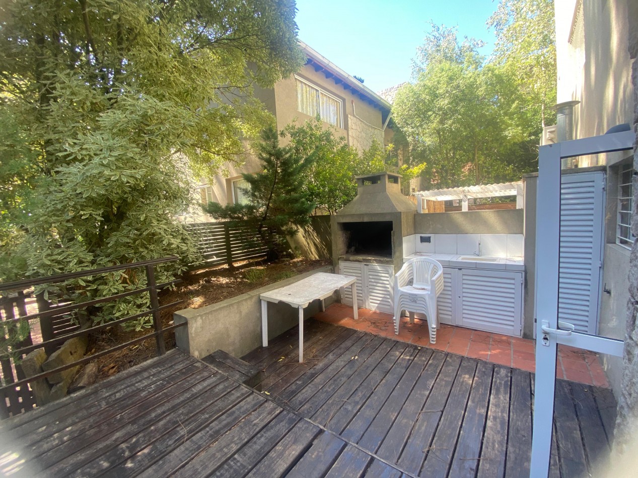 Hermoso triplex en Pinamar Norte - 3 plantas, patio y losa radiante