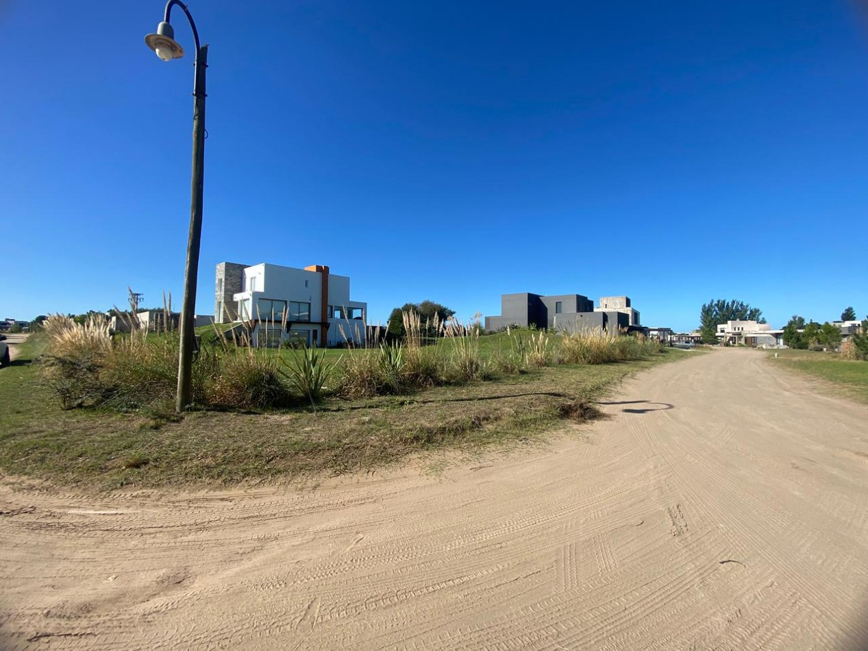 LOTE  412 VENTA EN COSTA ESMERALDA  BARRIO ECUESTRE