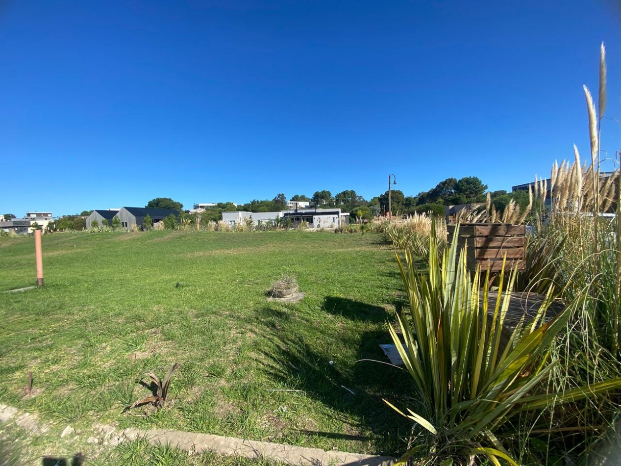 LOTE  412 VENTA EN COSTA ESMERALDA  BARRIO ECUESTRE