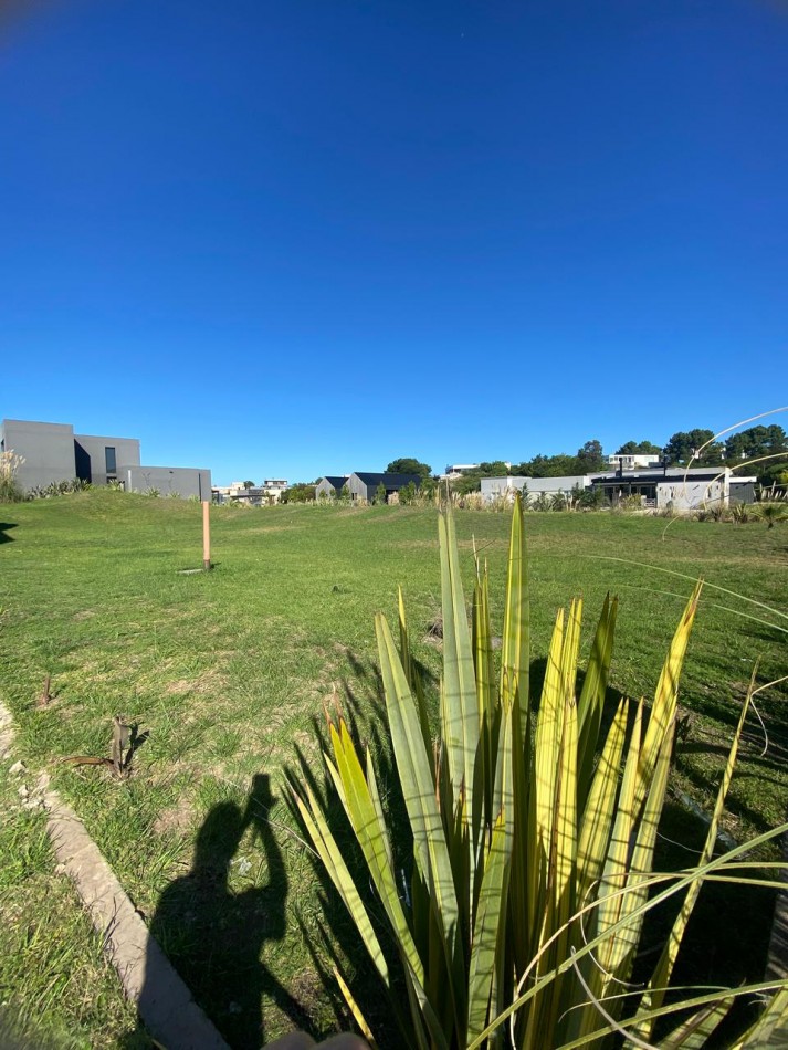 LOTE  412 VENTA EN COSTA ESMERALDA  BARRIO ECUESTRE