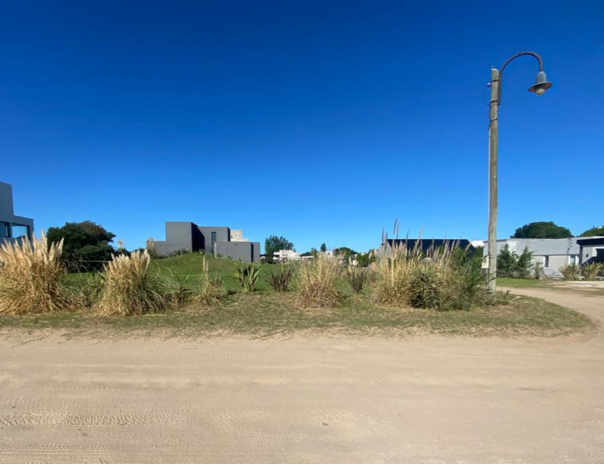 LOTE  412 VENTA EN COSTA ESMERALDA  BARRIO ECUESTRE