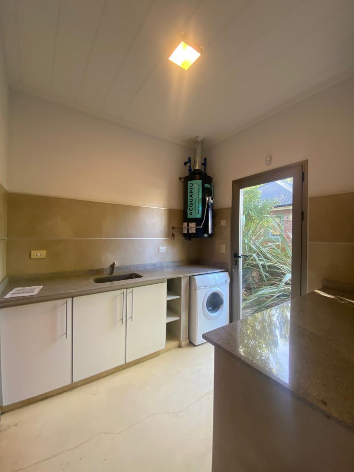 CASA VENTA EN PINAMAR -BARRIO CERRADO TERRAZAS AL GOLF