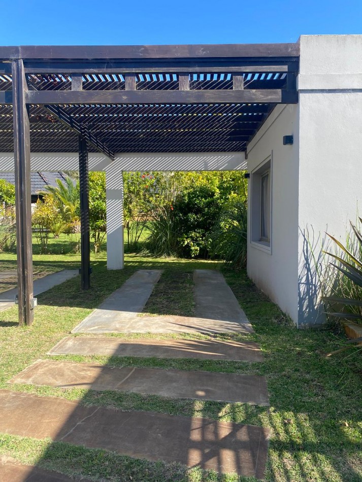 CASA VENTA EN PINAMAR -BARRIO CERRADO TERRAZAS AL GOLF