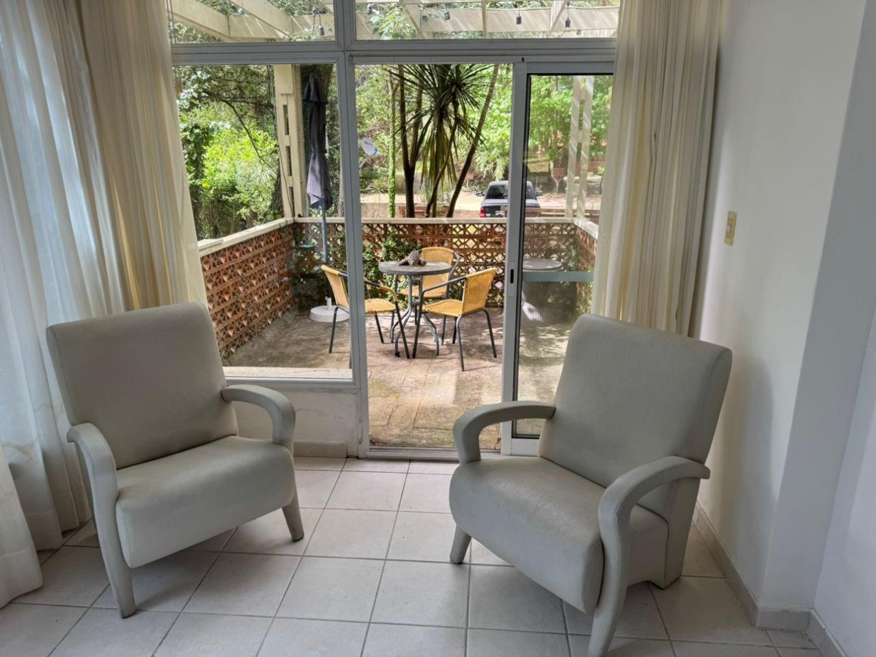 CASA DE 5 AMBIENTES VENTA EN CARILO 