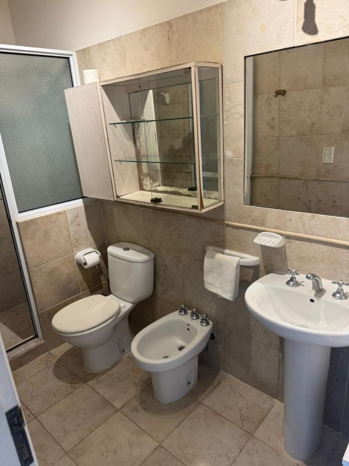 CASA DE 5 AMBIENTES VENTA EN CARILO 