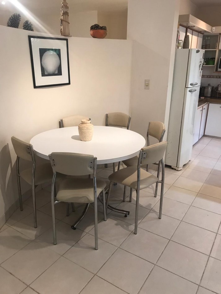 CASA DE 5 AMBIENTES VENTA EN CARILO 