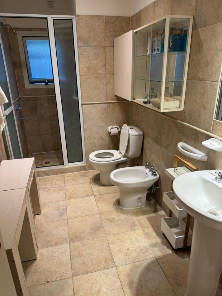 CASA DE 5 AMBIENTES VENTA EN CARILO 