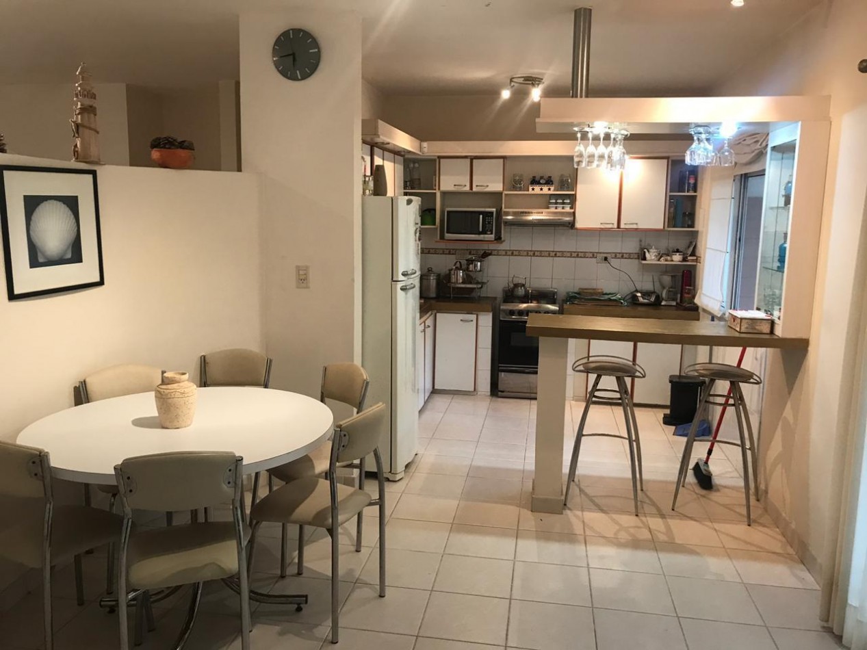 CASA DE 5 AMBIENTES VENTA EN CARILO 