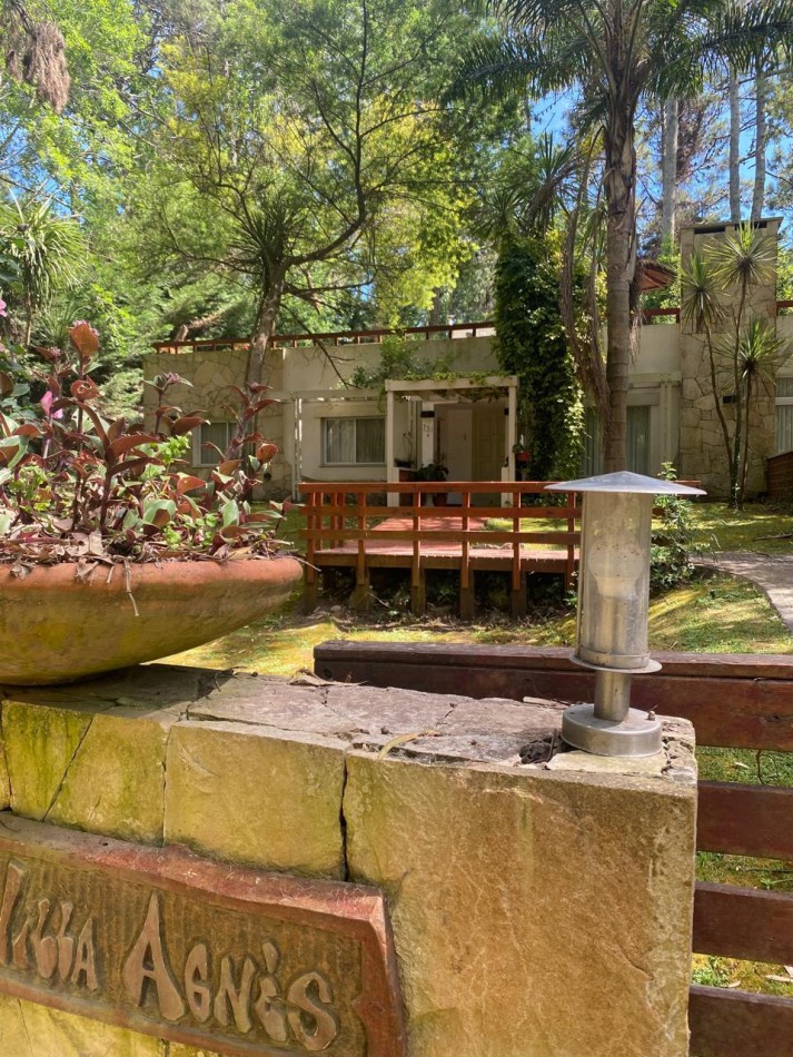 CASA DE 5 AMBIENTES VENTA EN CARILO 