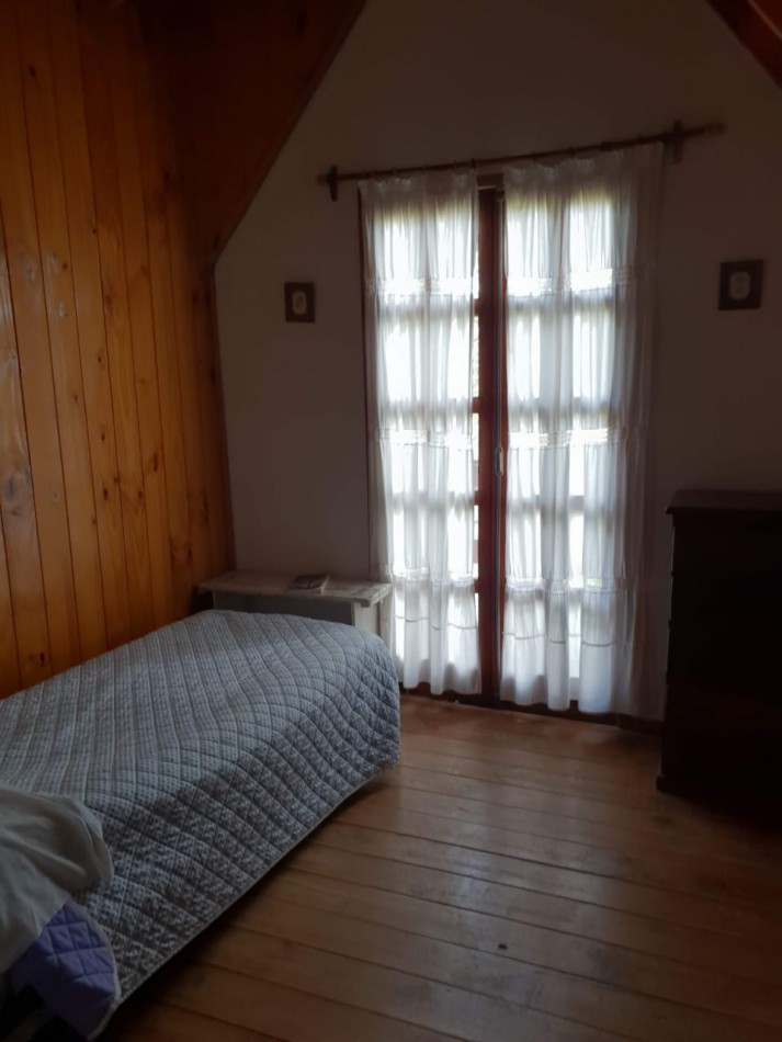 CASA VENTA EN OSTENDE A 300 METROS DEL MAR -SOBRE LOTE MULTIFAMILIAR