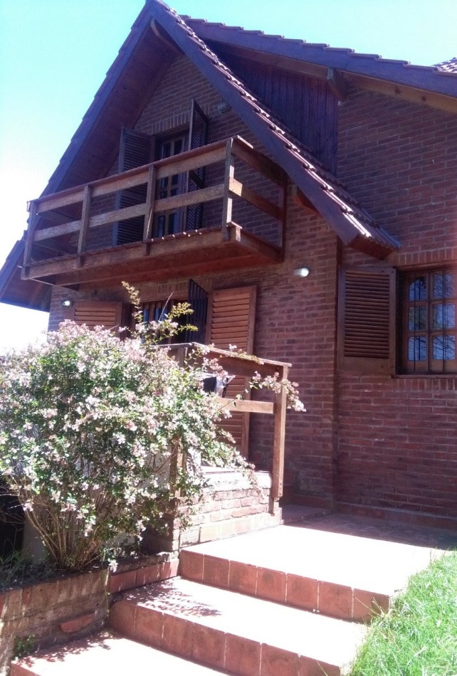 CASA VENTA EN OSTENDE A 300 METROS DEL MAR -SOBRE LOTE MULTIFAMILIAR