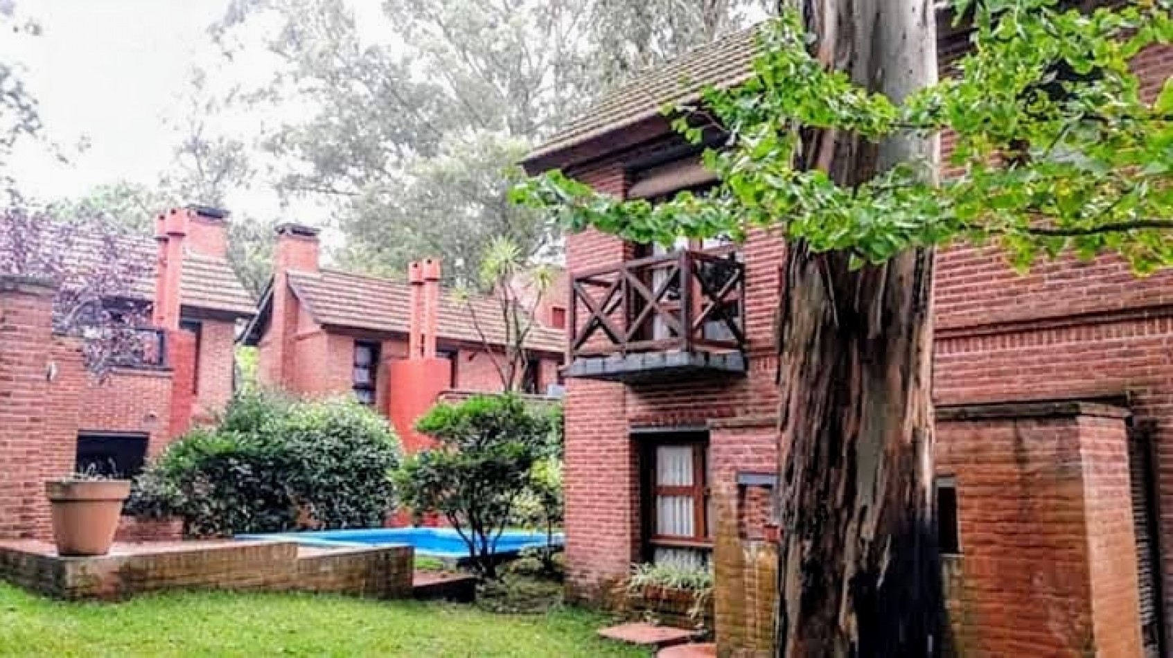 DUPLEX EN CONDOMINIO CON PILETA  VENTA  4 AMBIENTES  PINAMAR