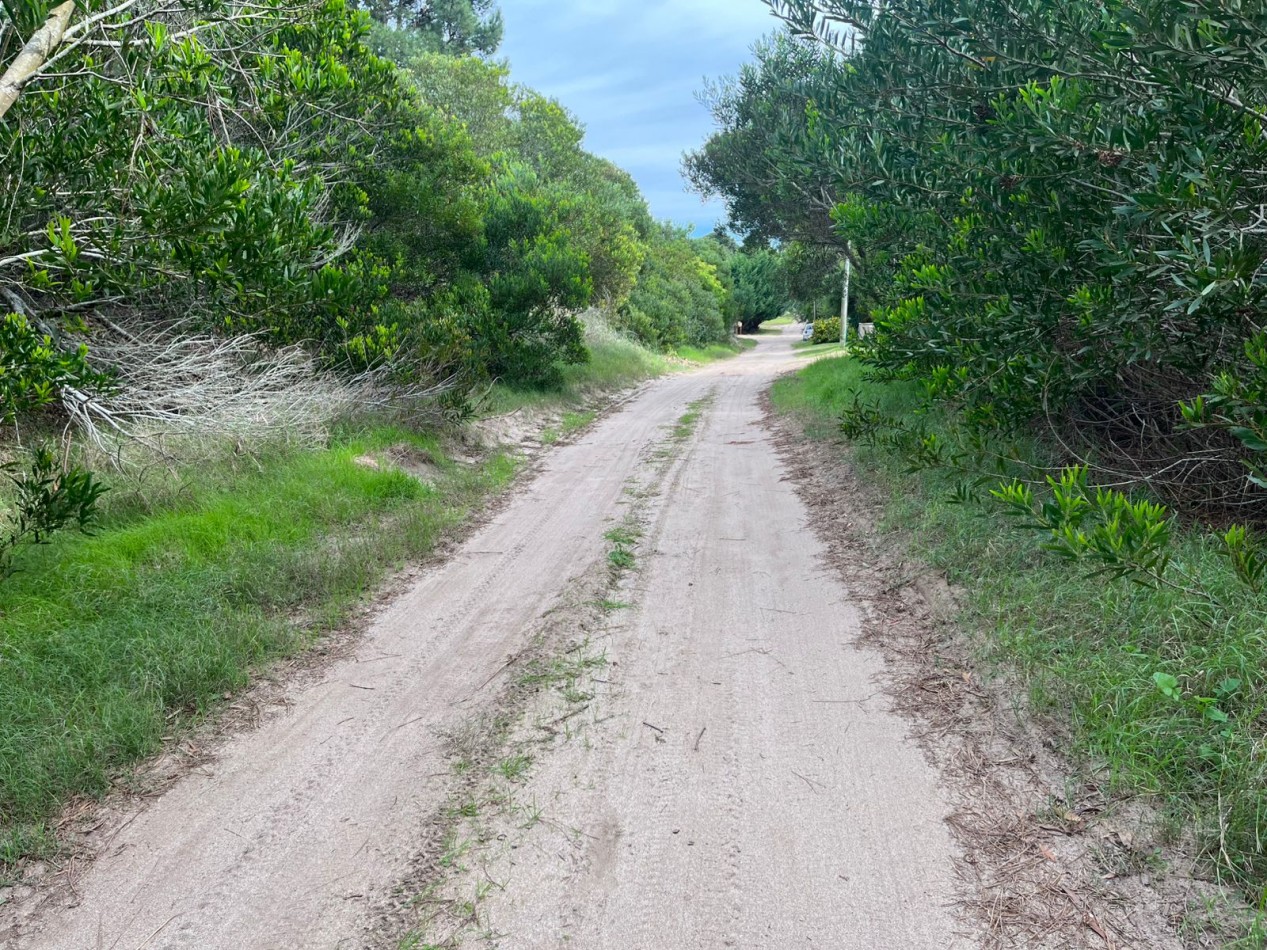 Lote a 3 cuadras de la playa en Las gaviotas VILLA GESELL