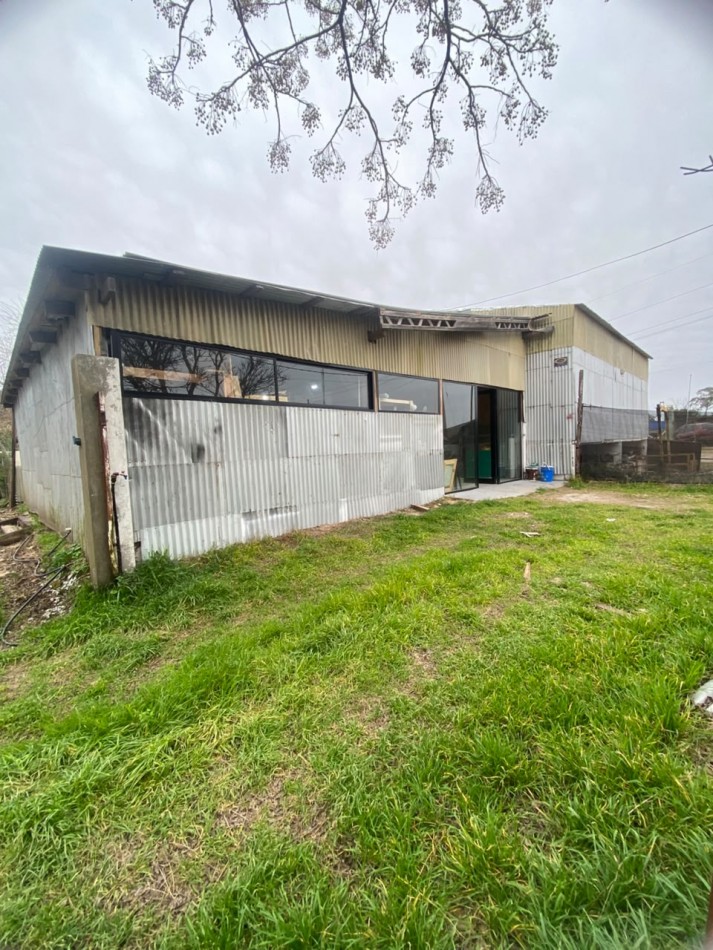 Galpon de 100 m² en Alquiler - Excelente Acceso desde Colectora Ruta 11