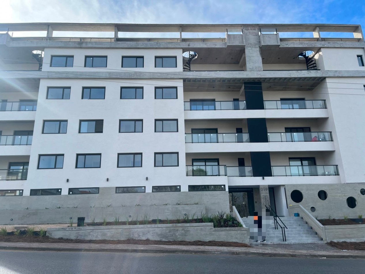 Departamento moderno de 3 ambientes a pocos metros del mar