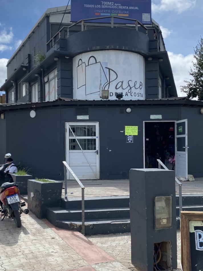 LOCALES EN OSTENDE -VENTA EN BLOQUE - GRAN OPORTUNIDAD PARA DESARROLLO COMERCIAL