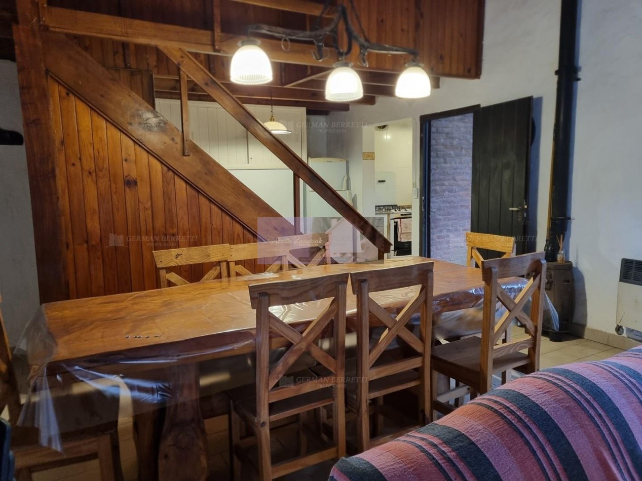 CASA VENTA MAR DE OSTENDE A 5 CUADRAS DEL MAR  FINANCIA PERMUTA 