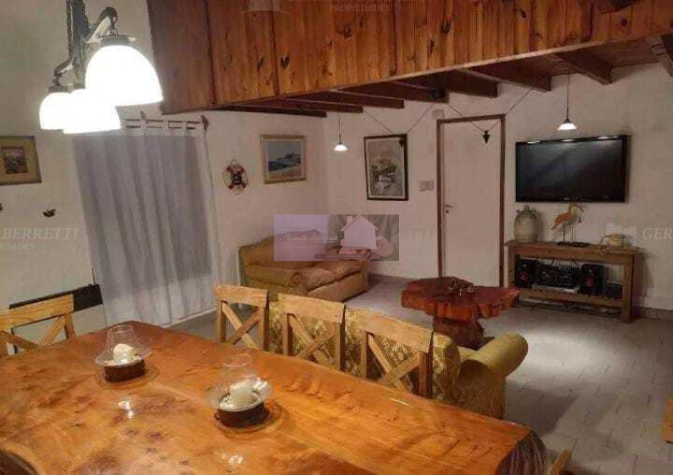 CASA VENTA MAR DE OSTENDE A 5 CUADRAS DEL MAR  FINANCIA PERMUTA 