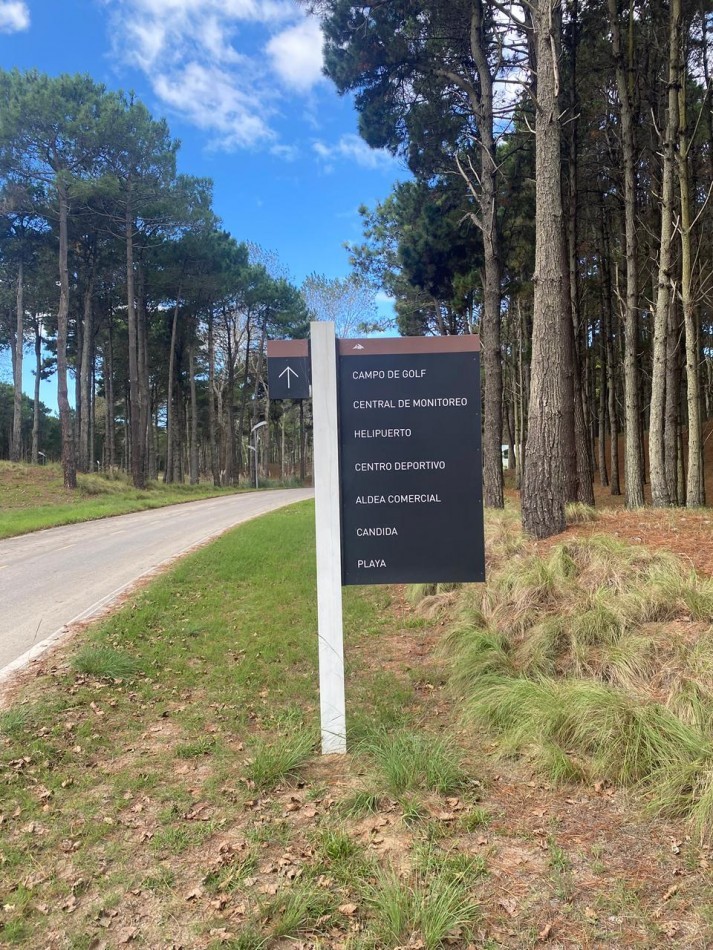 LOTE  544 EN BARRIO CERRADO VILLA ROBLES CON FONDO AL LAGO