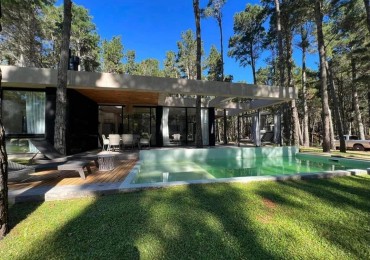 CASA MODERNA ESPECTACULAR *VENTA/FINANCIACION/PERMUTA -VILLA ROBLES-R 11