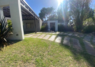 CASA VENTA EN PINAMAR -BARRIO CERRADO TERRAZAS AL GOLF